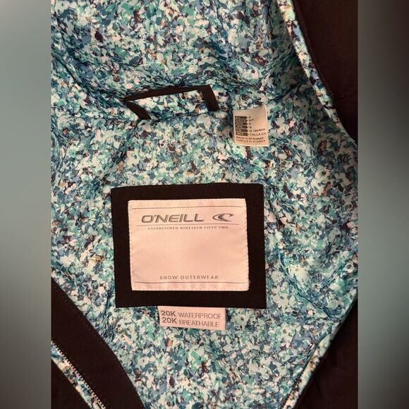 O'Neill Women's Black Puffer Jacket with Blue Lining - Picture 3 of 8